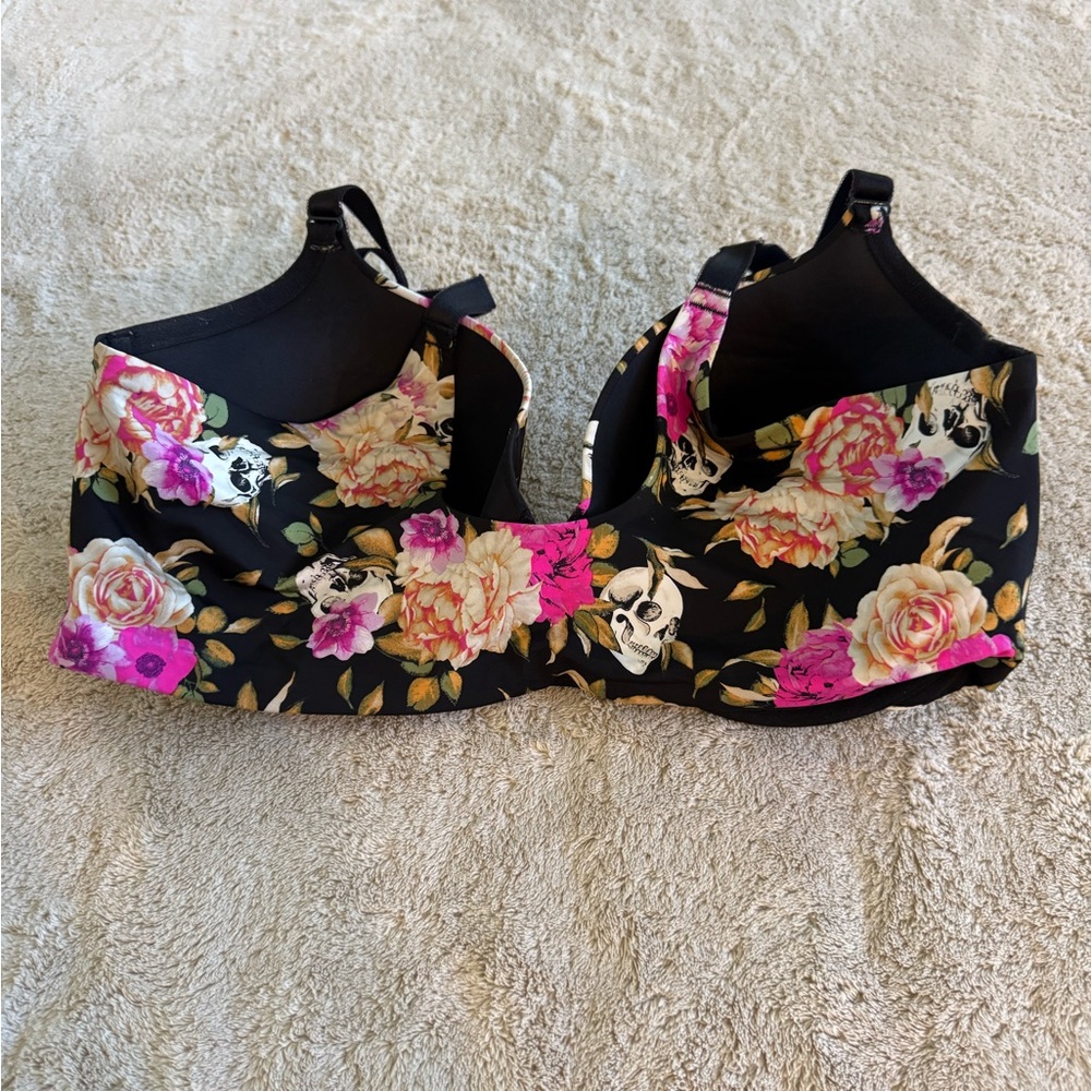 Torrid Curve Black Floral and Skull Bra Size 40 DDD - Picture 4 of 9